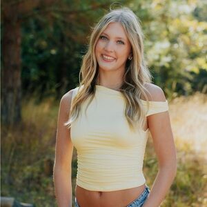 Meet your Posher, Emilia